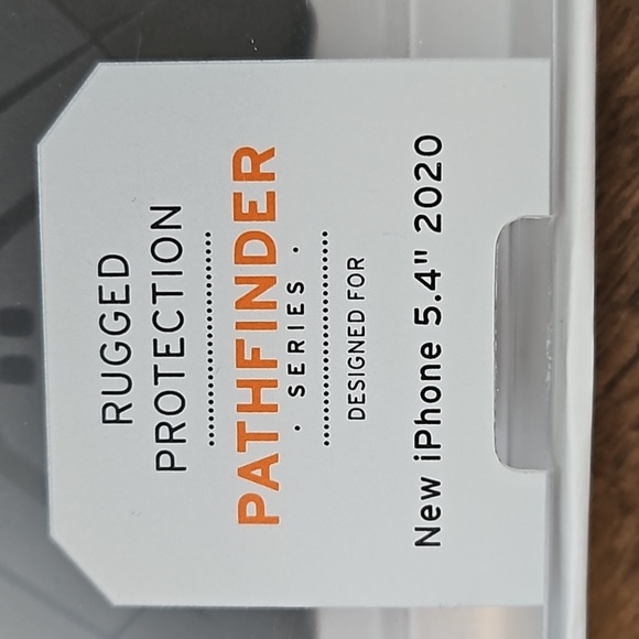 NWT UAG iPhone 5.4'' 2020 case - Picture 4 of 4